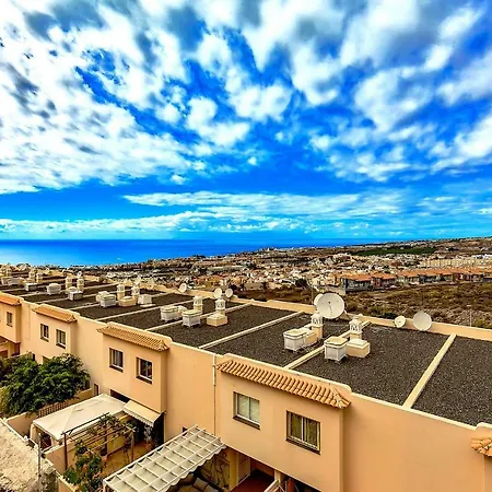 Apartment Two Bedroom Above Las Americas